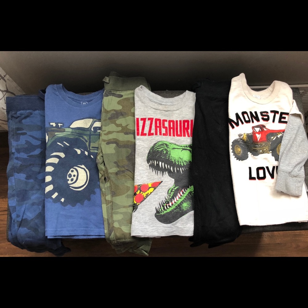 GAP 2T Play time favorites!!! Gently used!